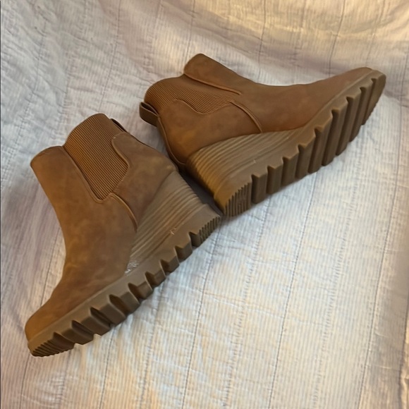 Brown Ankle Boots - Picture 2 of 4